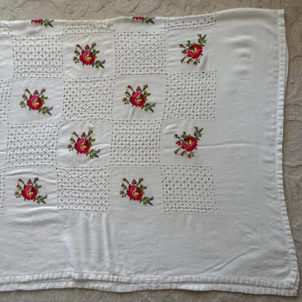 Vintage Handmade Tablecloth 76